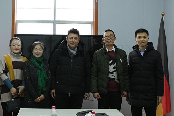 Des fabricants d'engrais français visitent l'usine YUSHUNXIN