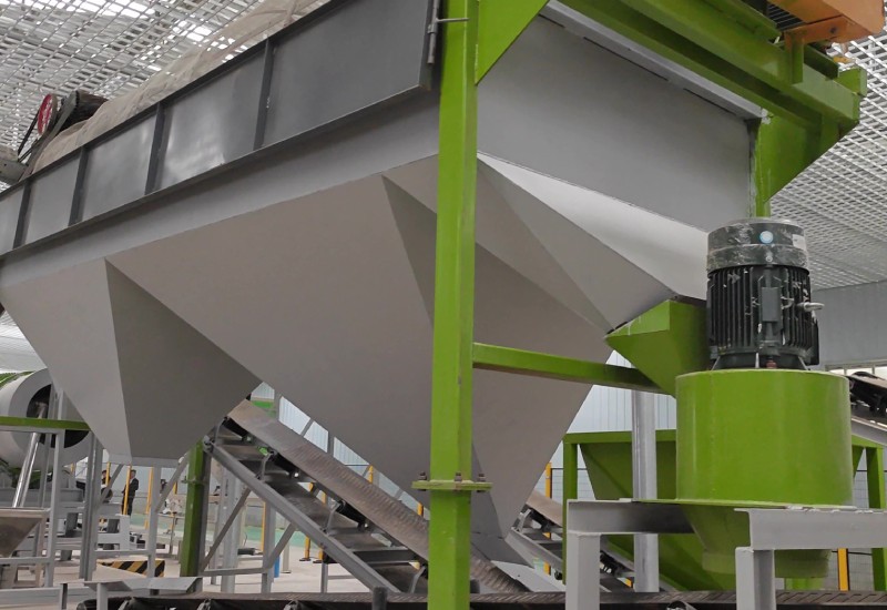 Tamis pour la production de granulés de bentonite uniformes